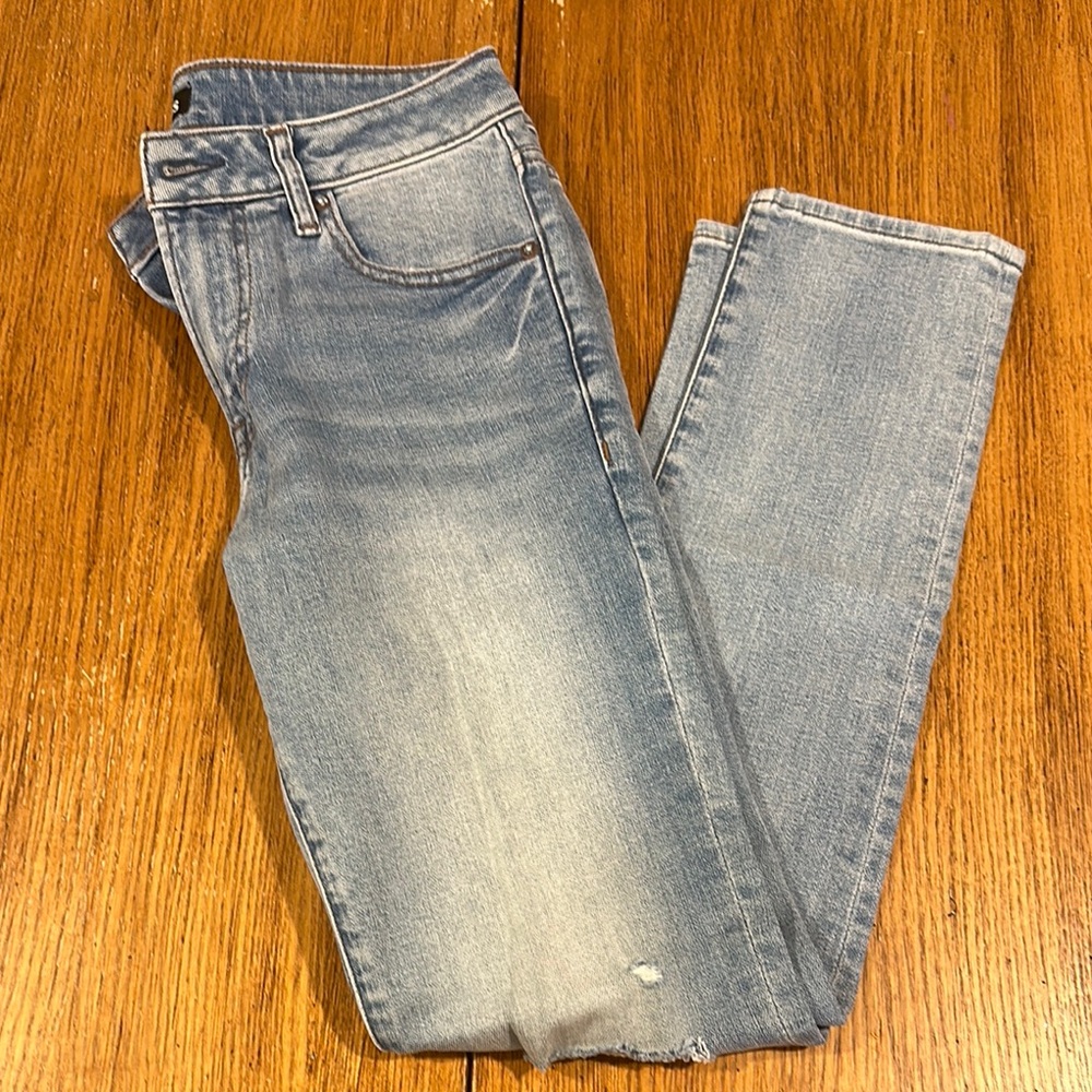 EXPRESS Men’s Light Blue Ripped Skinny Jeans 29x28